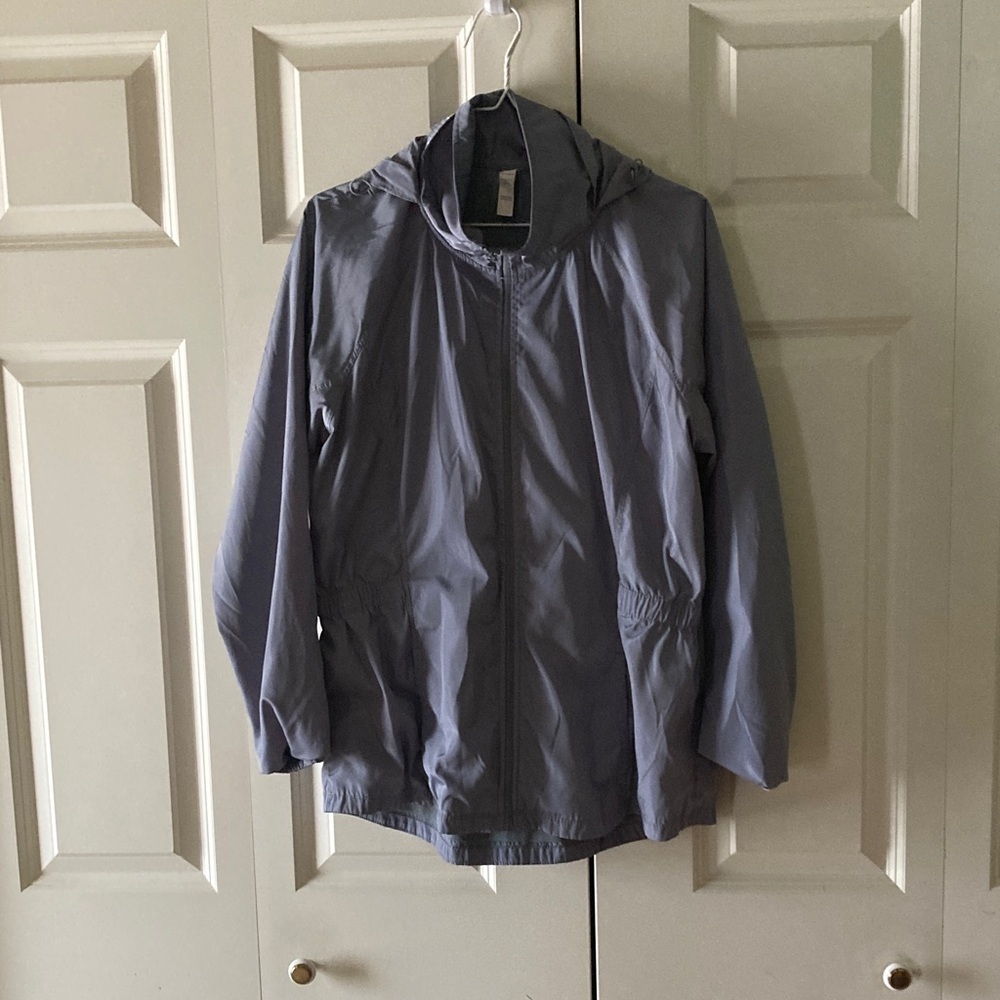 Layer 8 women’s L quick dry windbreaker jacket gray hideaway hood vented